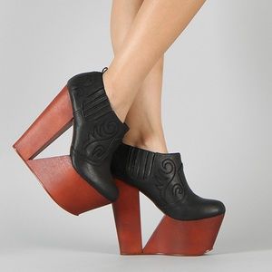 Privileged Western Style Platform Wedge Bootie